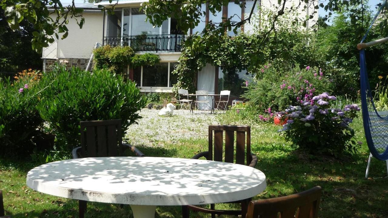 Dinant La Bergeronnette Avec La Chaleur Du Feu De Bois Et Le Jardin Villa Exterior photo